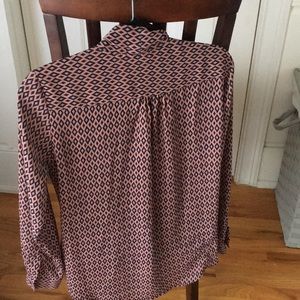Pleione Tops - Flowy patterned blouse Pleione Tops - Flowy patterned blouse
